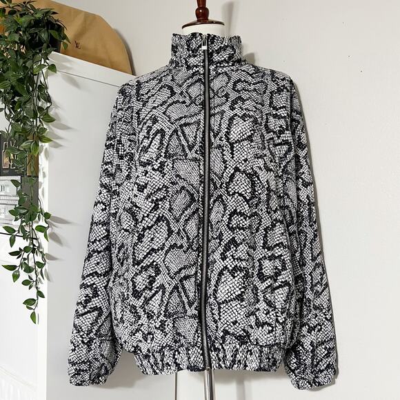 Urban Outfitters Black & White Nathan Animal Print Full Zip Jacket Size Large - Picture 4 of 12